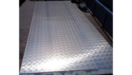 лист алюминиевый рифленый квинтет 2 мм ВД1 купить в Томске