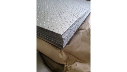 лист нержавеющий рифленый чечевица 5 мм 20Х23Н18 купить в Томске