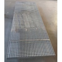 Решетчатый сварной настил нержавеющий SP 34x38 / 30x2 800x800 мм 12Х18Н10Т ТУ 25.11.23-001-64650333-2016