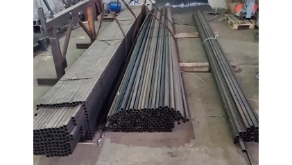 трубу профильную Б/Ш квадратную 40x40 1,5 мм Ст1 купить в Томске