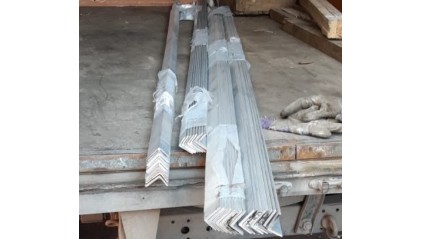 уголок алюминиевый равнополочный 40x40х3 мм Д16 купить в Томске