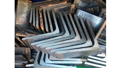 уголок стальной гнутый равнополочный 40x40x2,5 мм 08пс купить в Томске